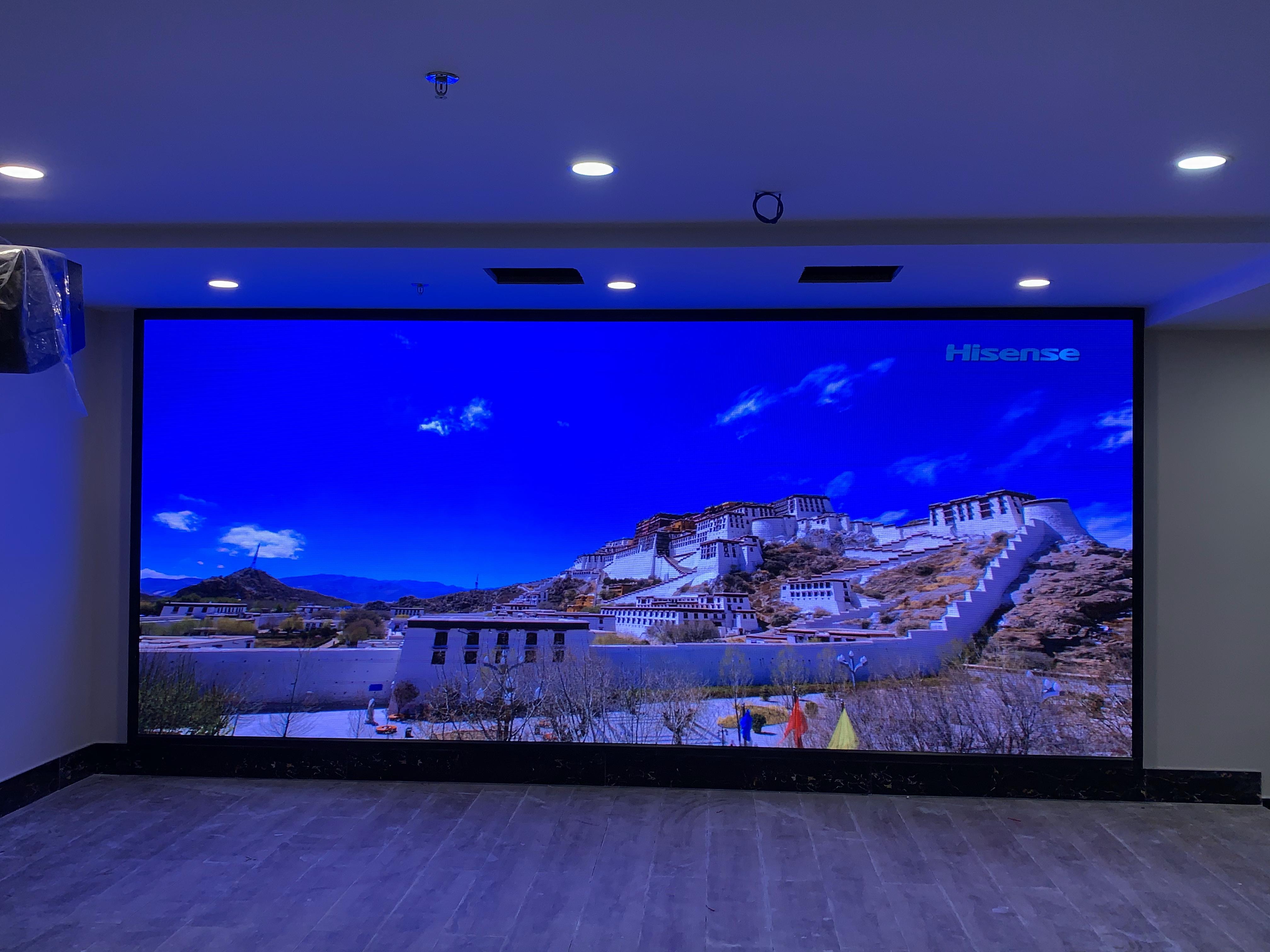 北京丰台-LEDP2.5显示屏壁挂支架安装项目